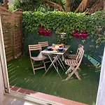 Soleil Bleu, T2, 53 M2 - 15min à Pied Des Plages * Le Pradet